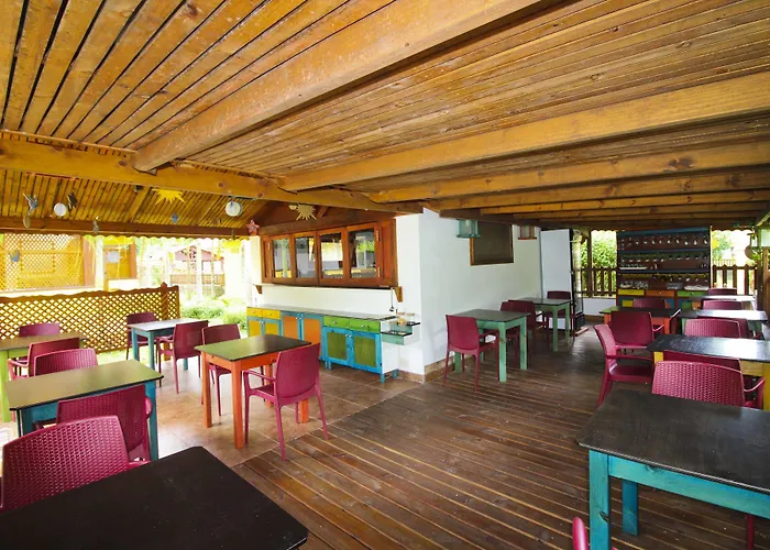Green Village Bed & Breakfast 4*
